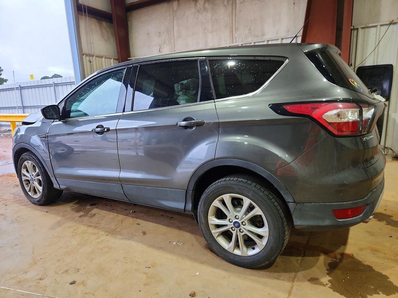 2017 Ford Escape Se - Фото 2