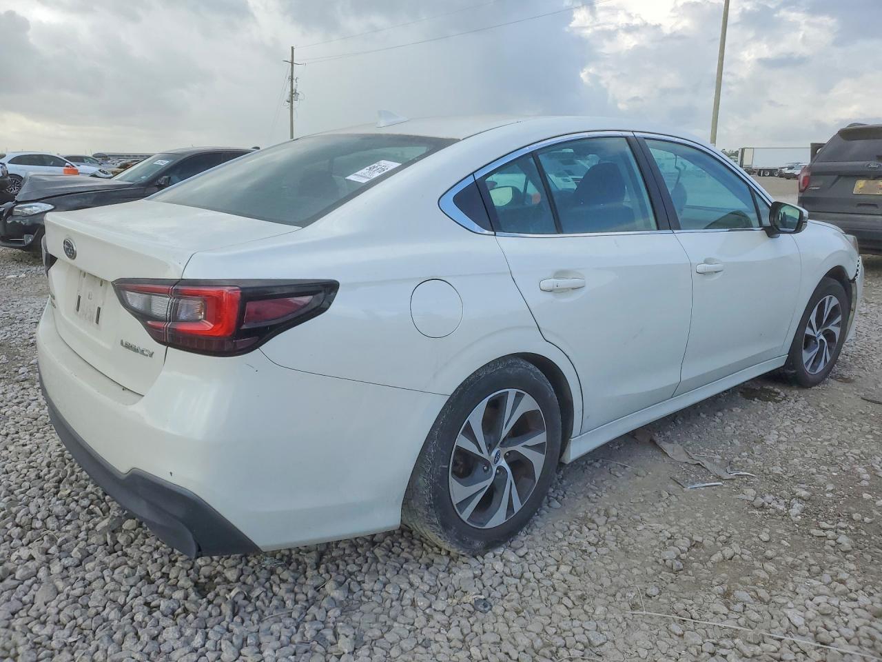 2020 Subaru Legacy Premium - Image 3