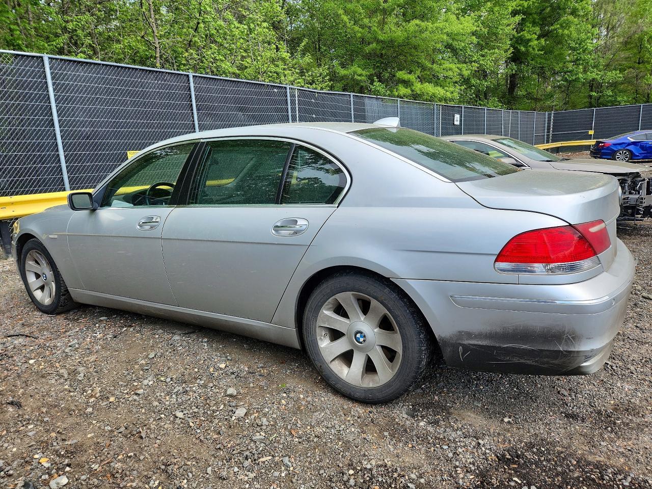 2007 BMW 750 - Фото 2