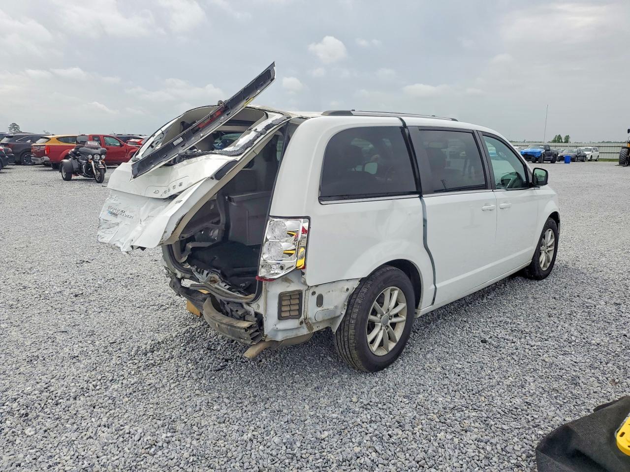 2020 Dodge Grand Caravan Sxt - Фото 3