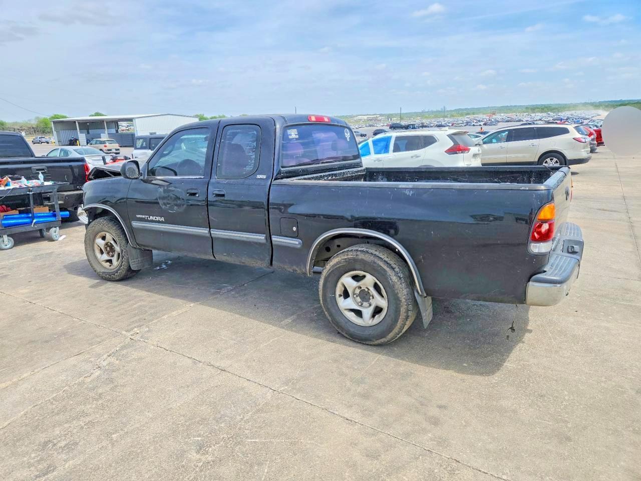 2000 Toyota Tundra Sr5 - Image 2