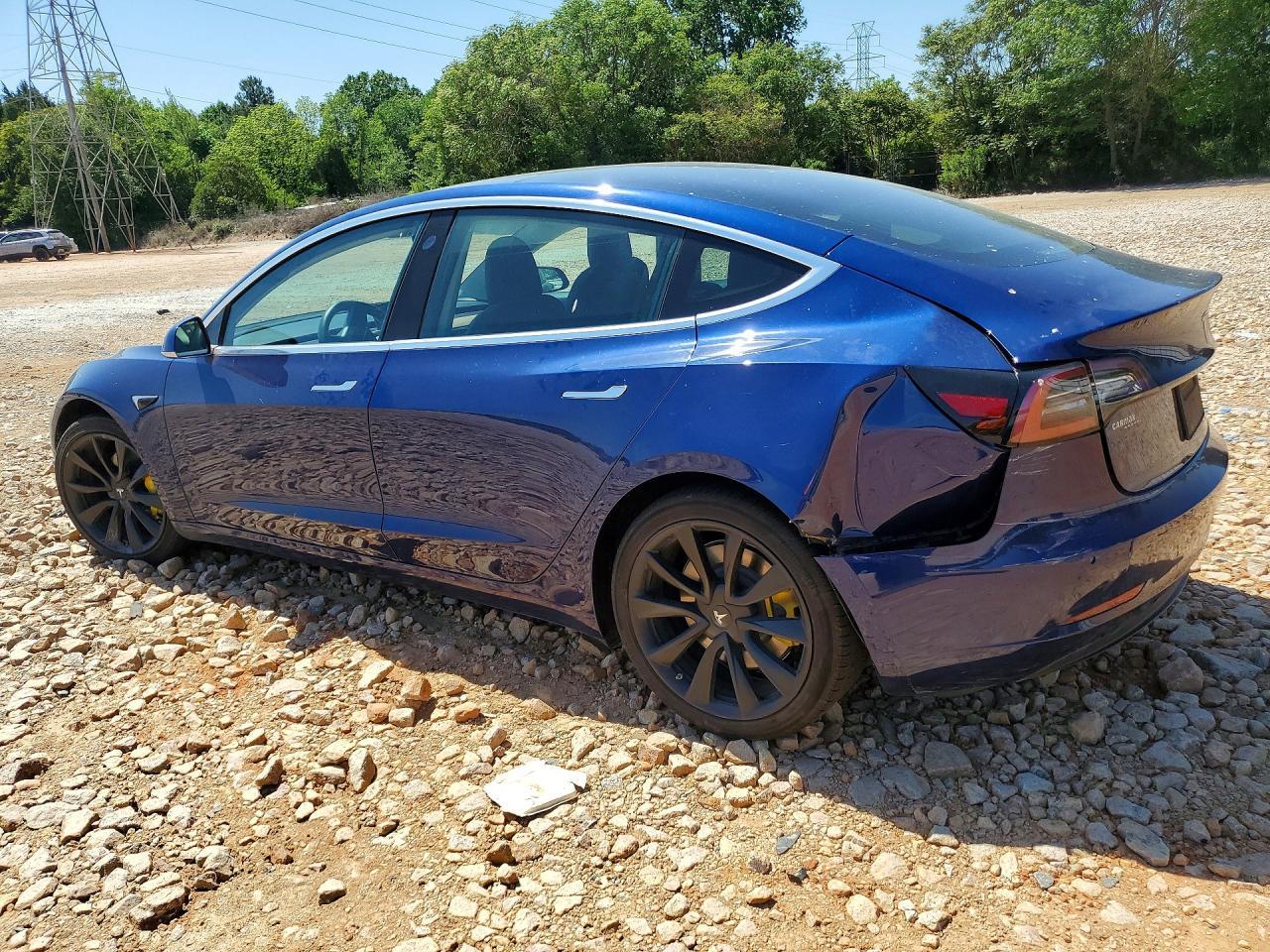 2019 Tesla Model 3 - Фото 2