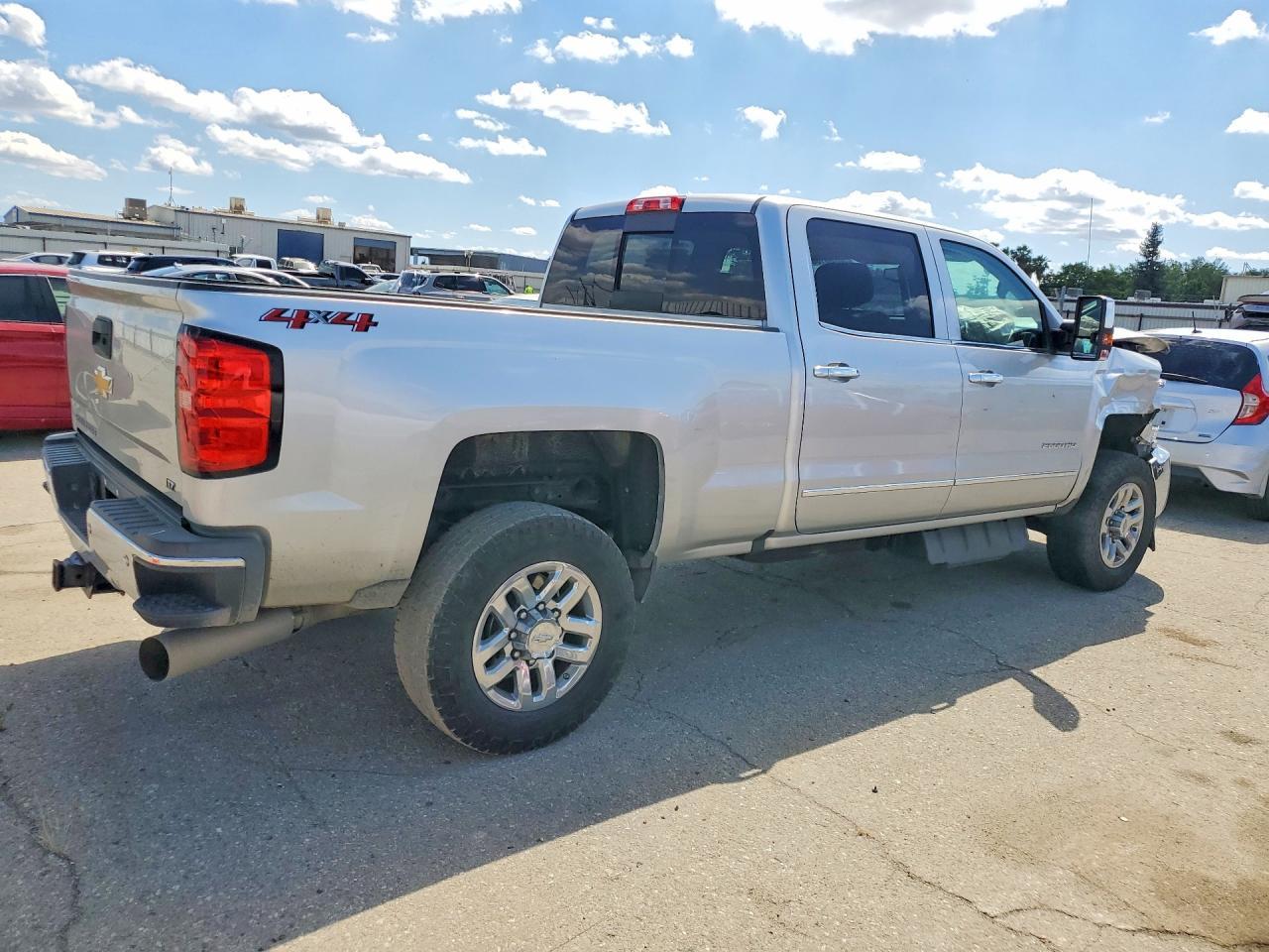 2018 Chevrolet Silverado K2500 Heavy Duty Ltz - Фото 3