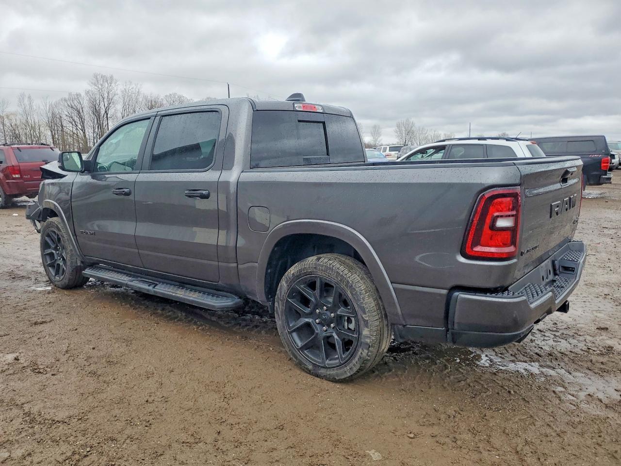 2025 Ram 1500 Laramie - Фото 2