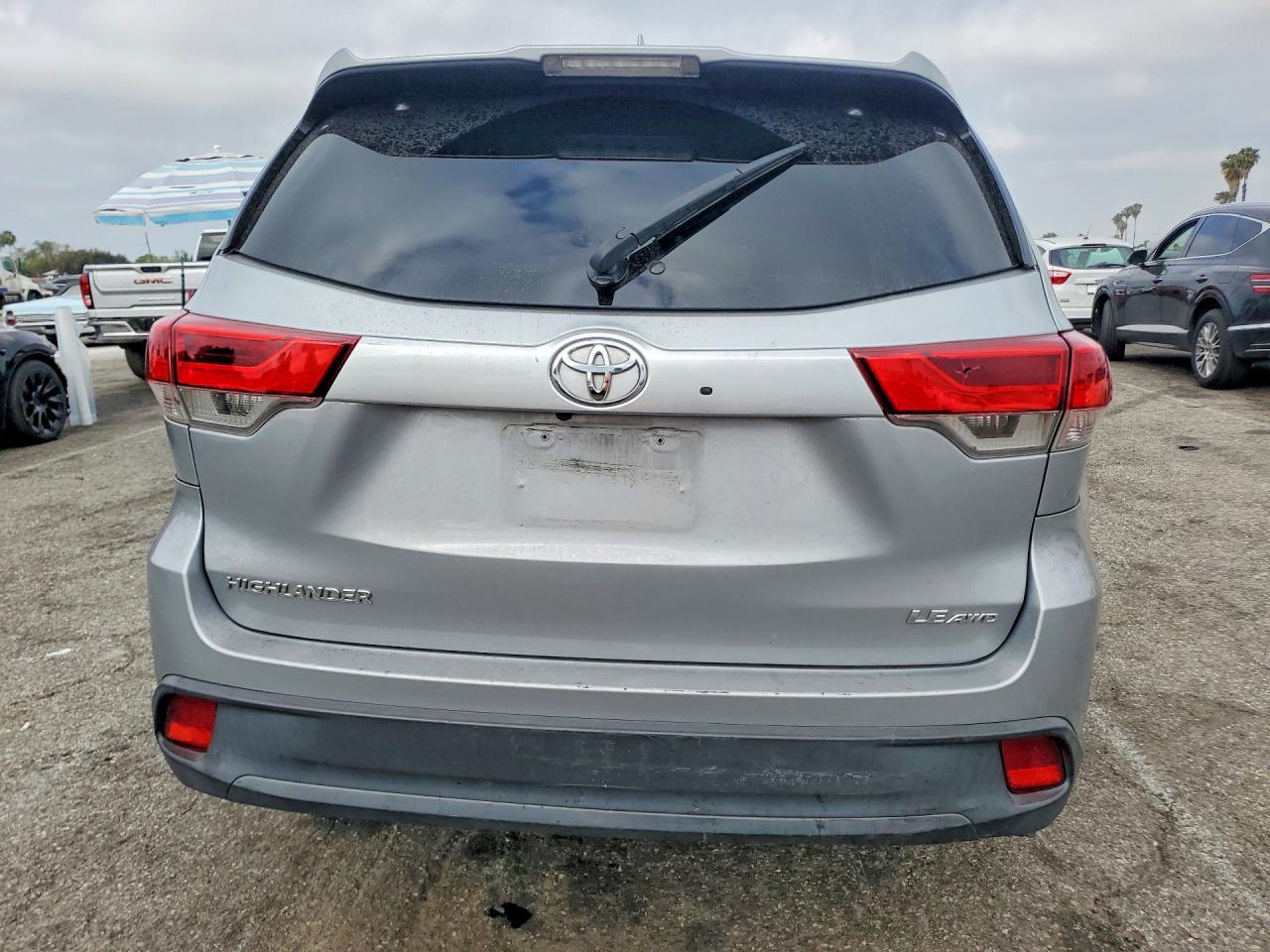 2018 Toyota Highlander Le Plus - Фото 6