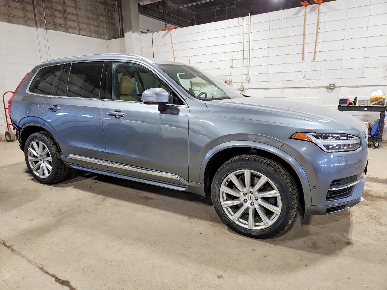 2017 Volvo Xc90 T8 - Image 4
