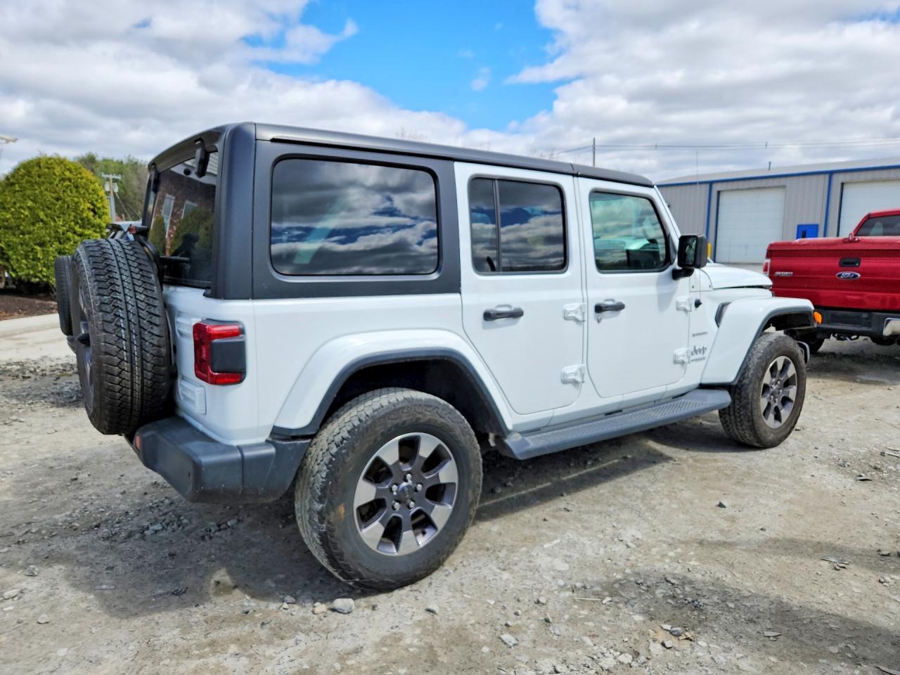 2018 Jeep Wrangler Unlimited Sahara - Фото 3