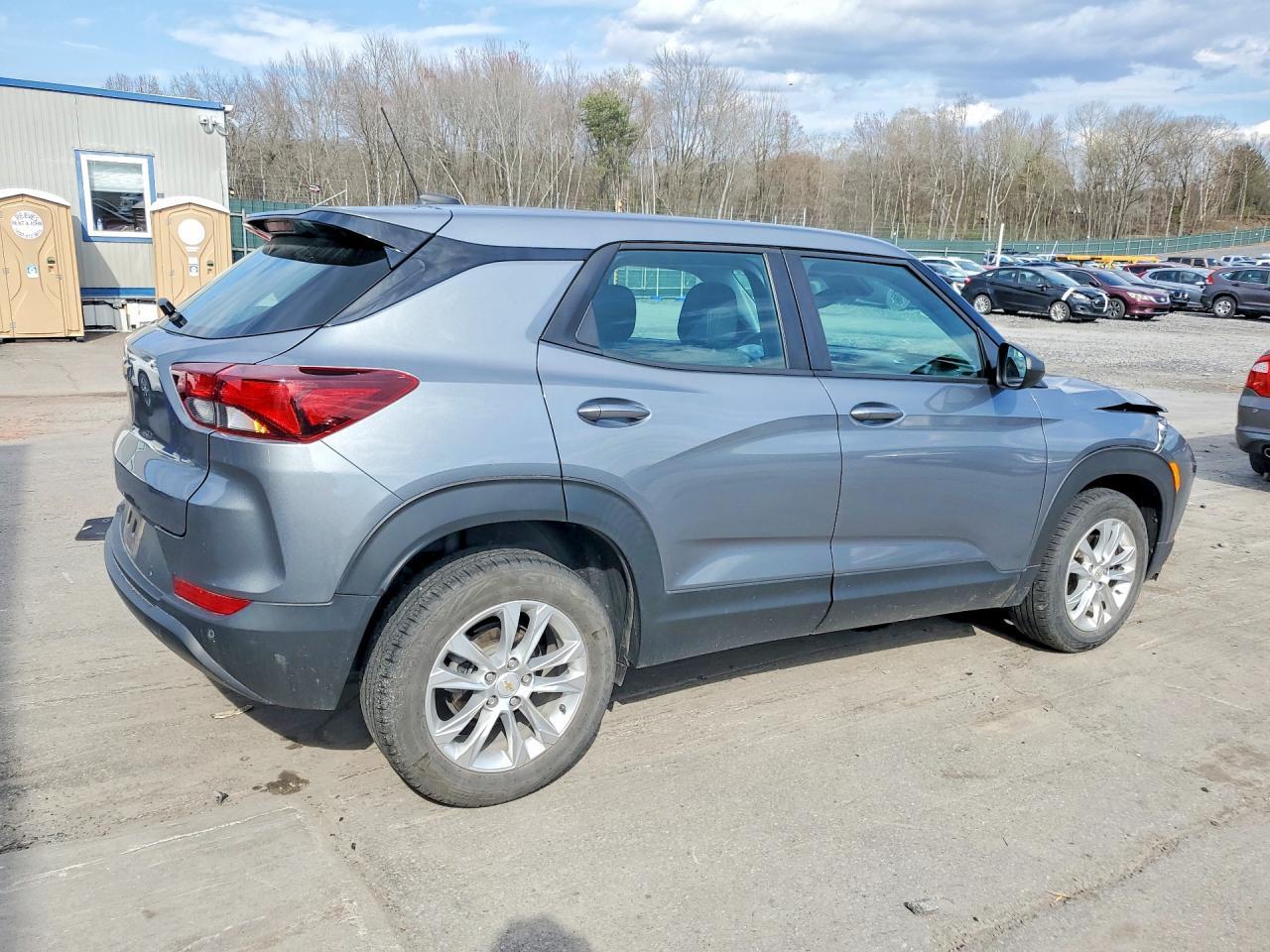 2021 Chevrolet Trailblazer Ls - Image 3