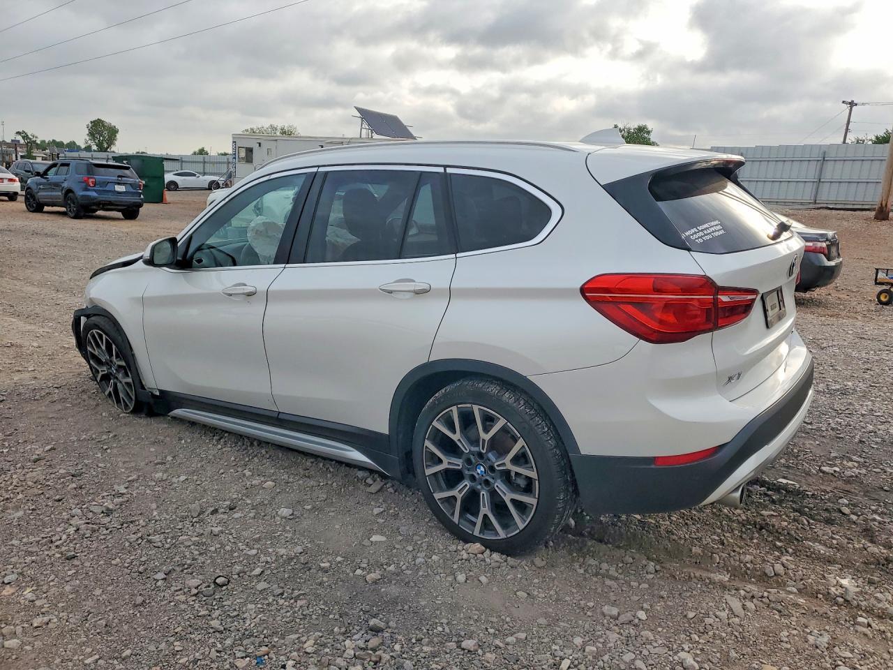 2021 BMW X1 xDrive28I - Фото 2