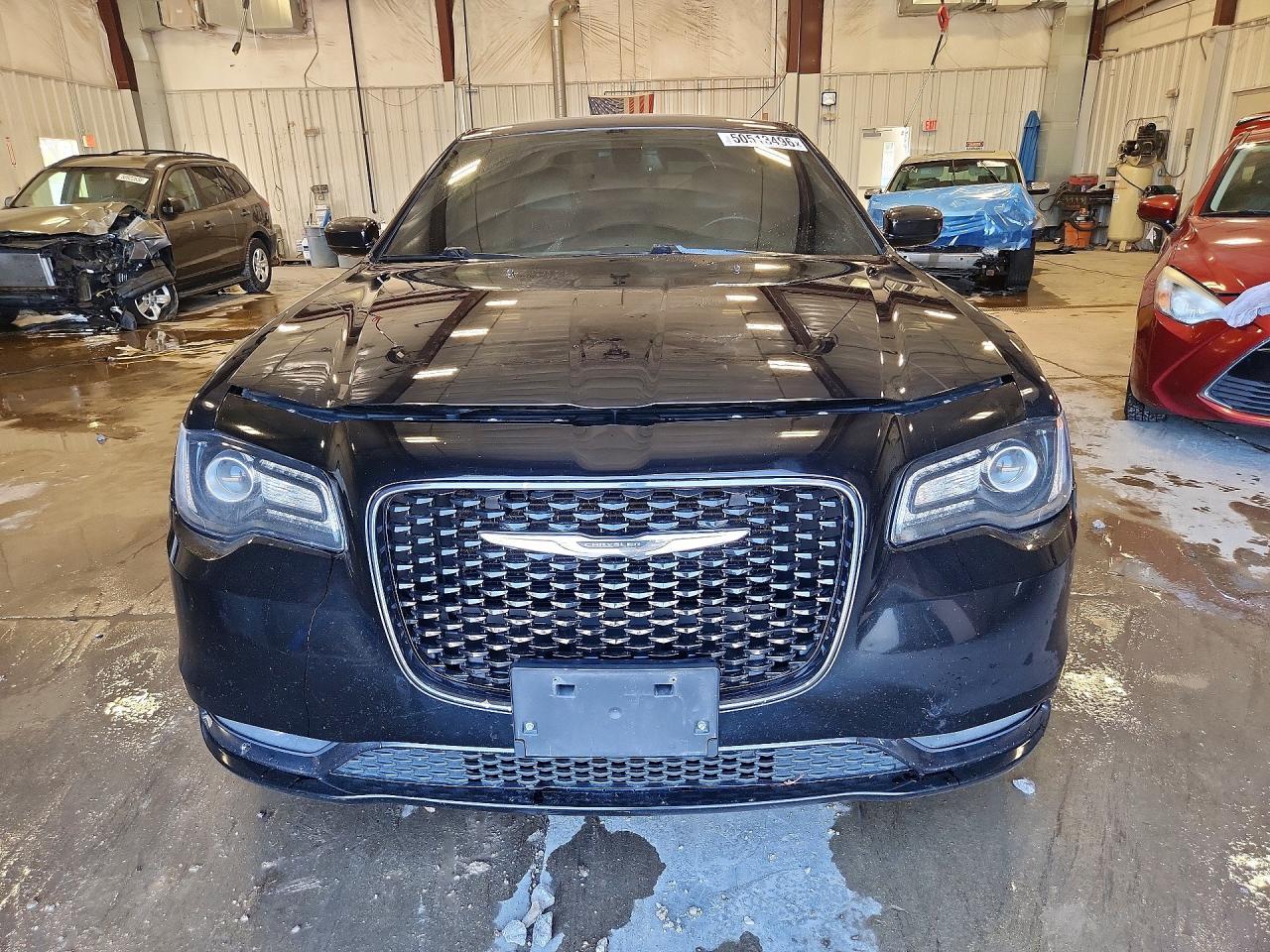 2015 Chrysler 300 S - Image 5