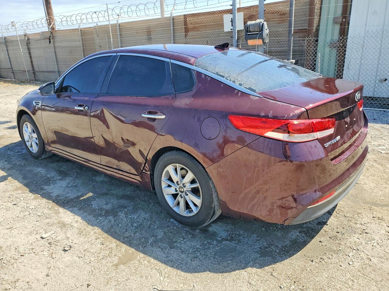 2016 Kia Optima Lx - Фото 2