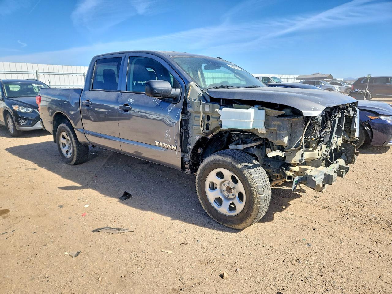 2021 Nissan Titan S - Фото 4