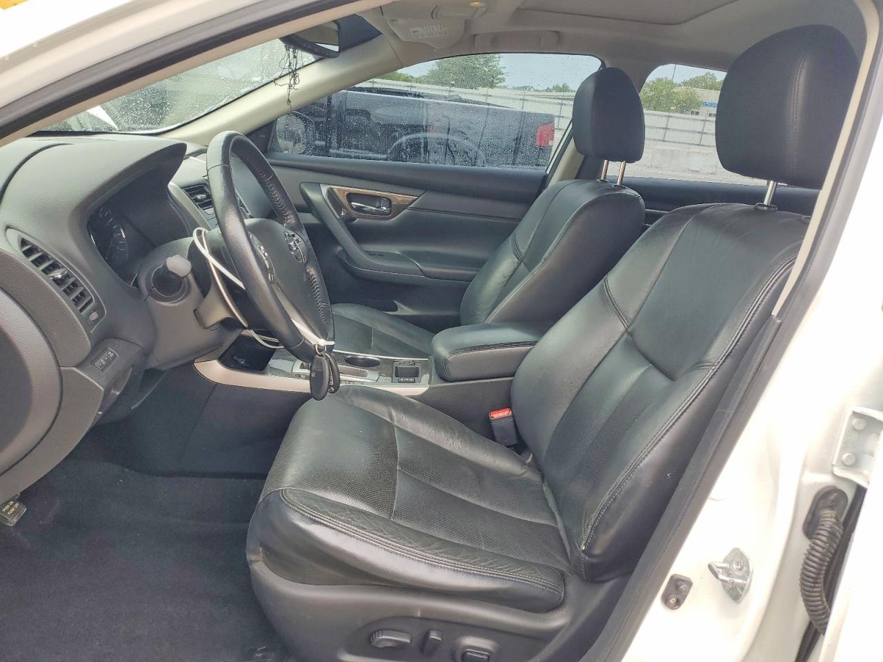 2014 Nissan Altima 3.5 S - Image 7
