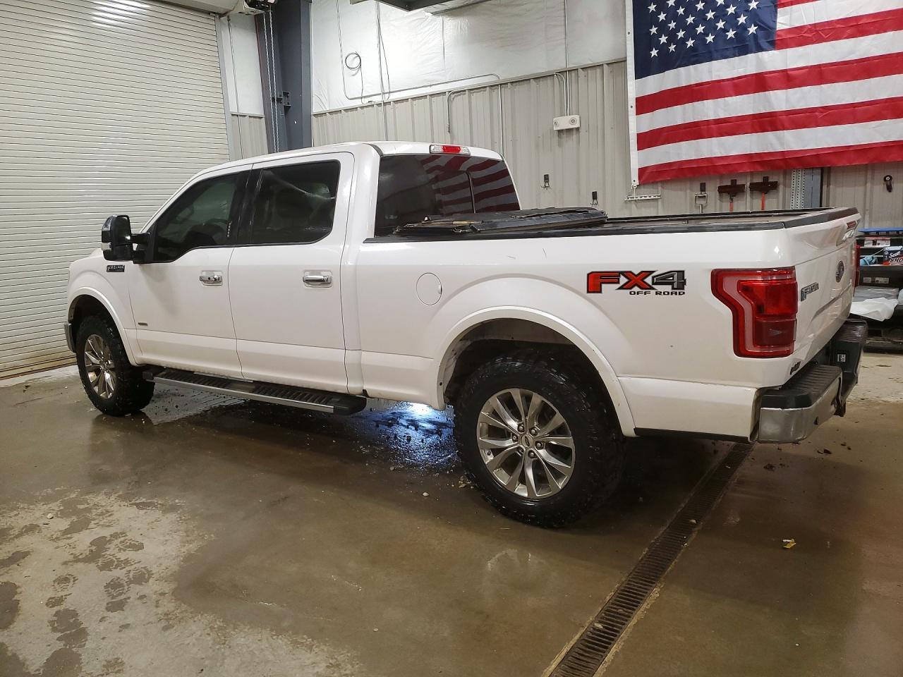 2015 Ford F150 Supercrew - Фото 2