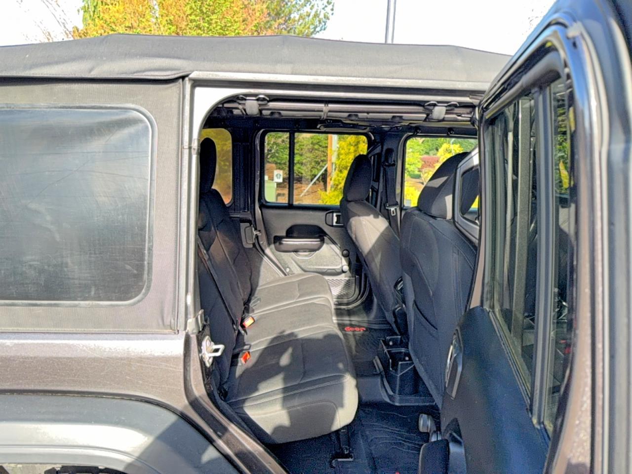 2018 Jeep Wrangler Unlimited Sport - Фото 6