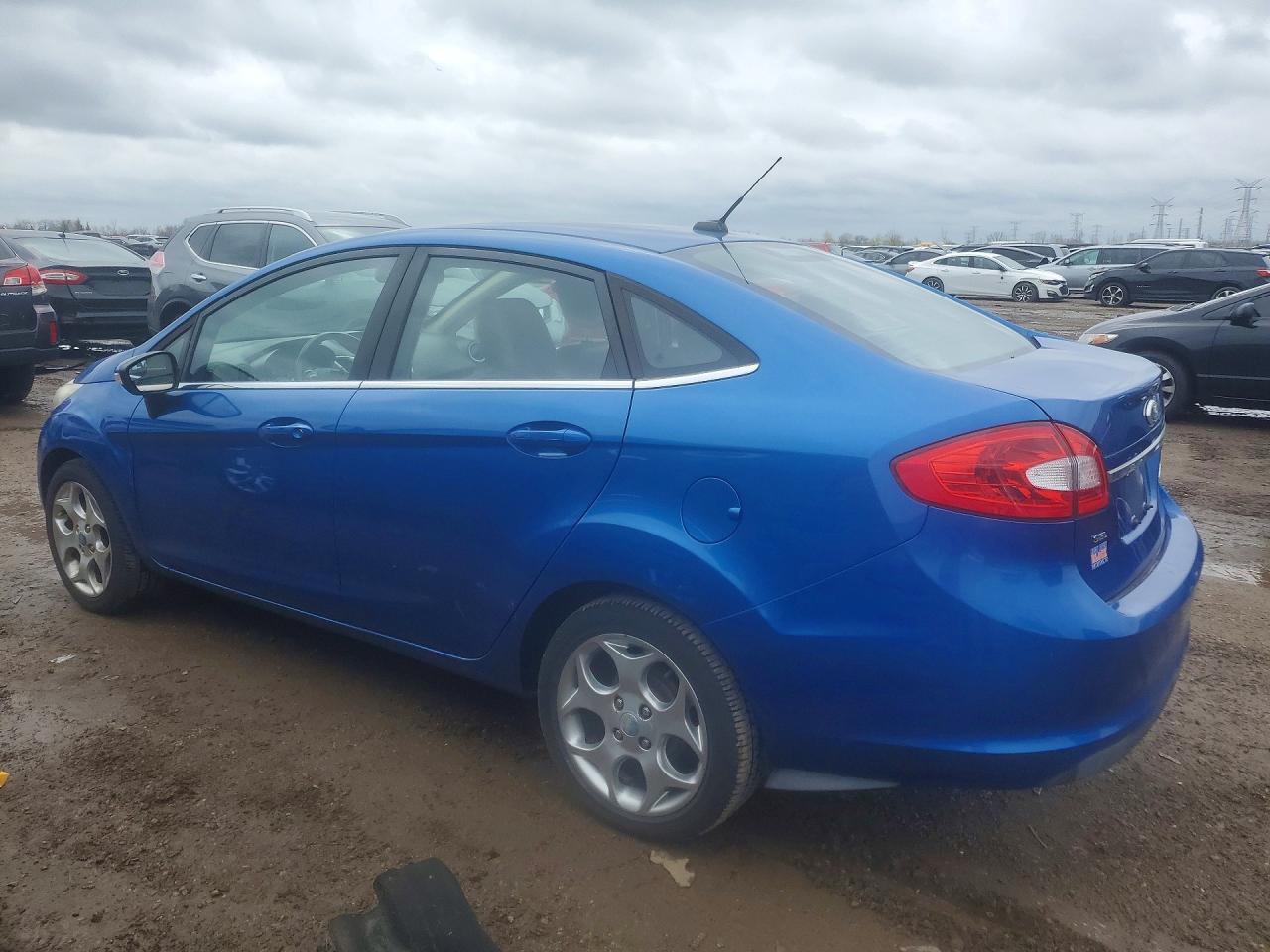 2011 Ford Fiesta Sel - Image 2