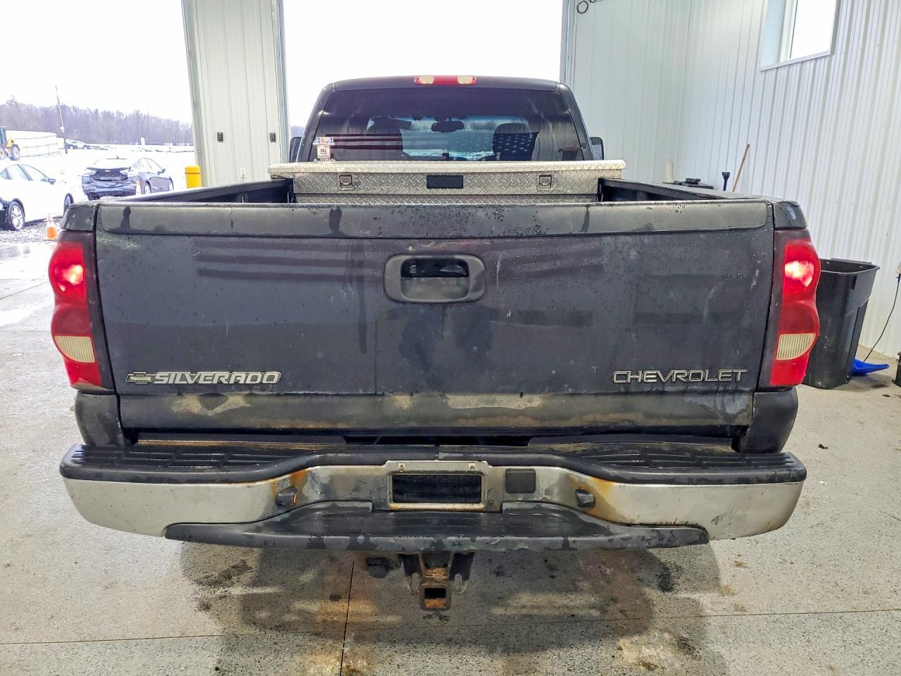 2004 Chevrolet Silverado K2500 Heavy Duty - Фото 6