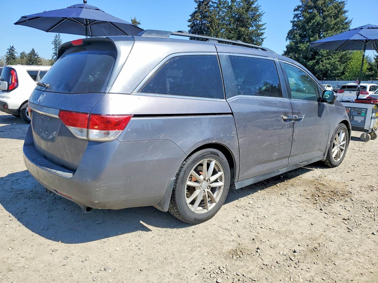 2014 Honda Odyssey Exl - Image 3