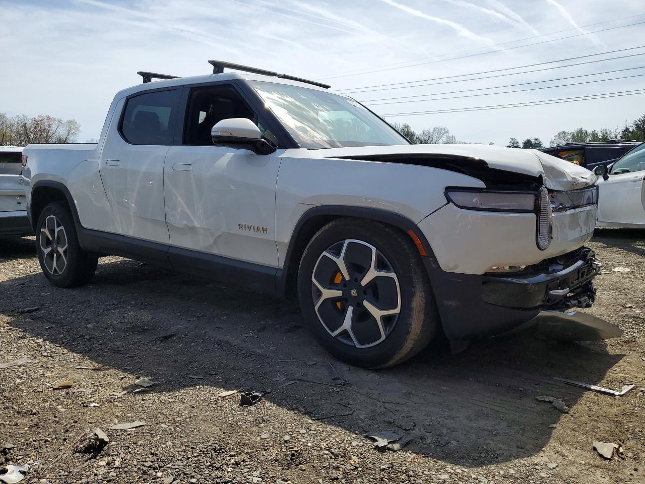 2023 Rivian R1T Adventure - Фото 4