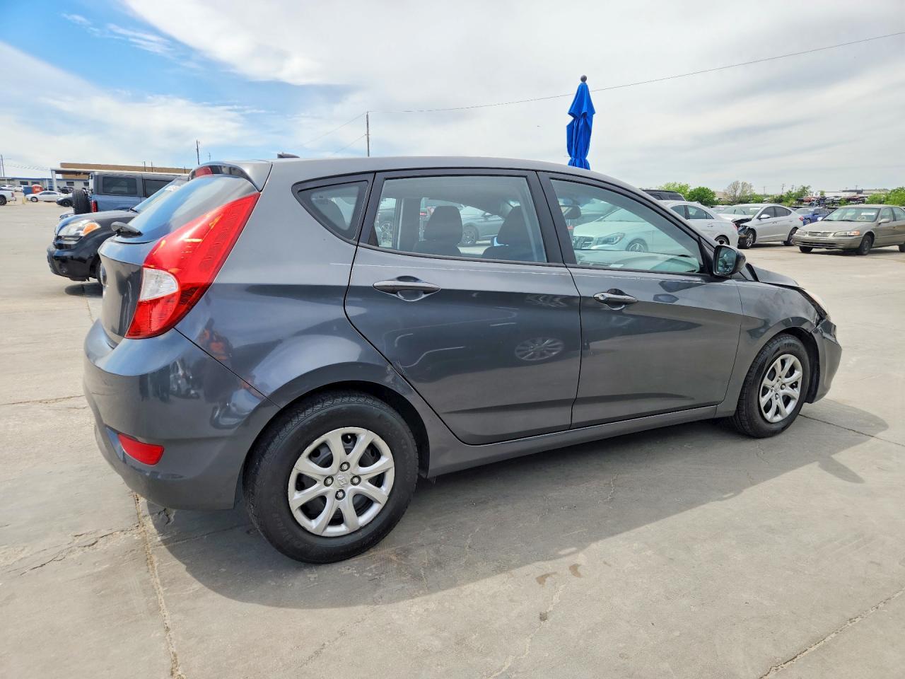 2013 Hyundai Accent Gs - Image 3