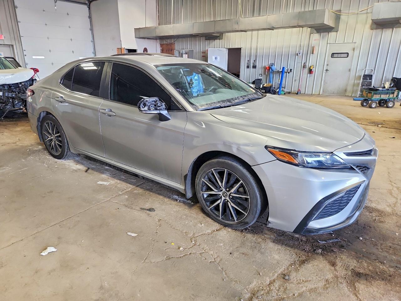 2023 Toyota Camry Se - Image 4