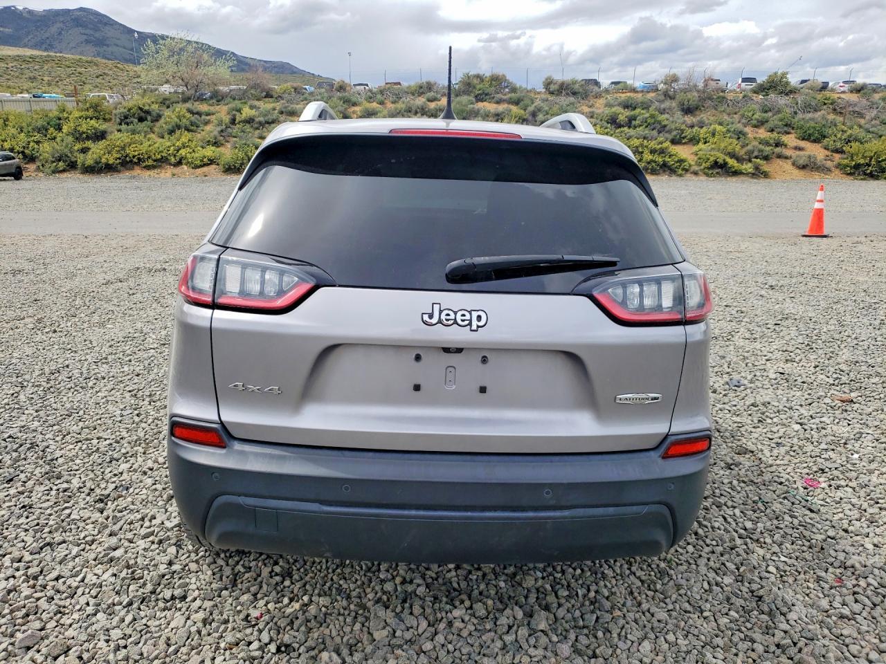 2019 Jeep Cherokee Latitude Plus - Image 6