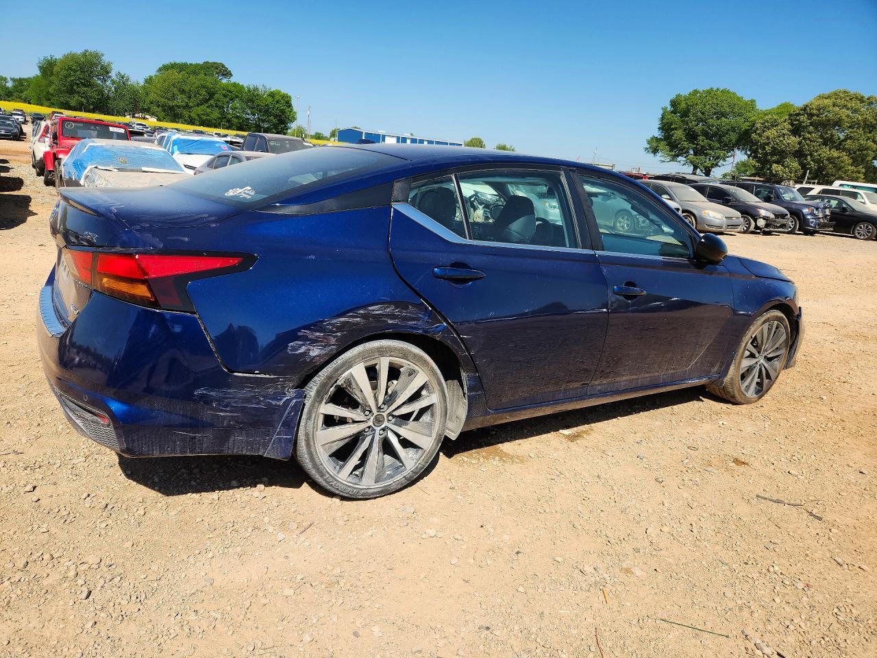 2022 Nissan Altima Sr - Фото 3