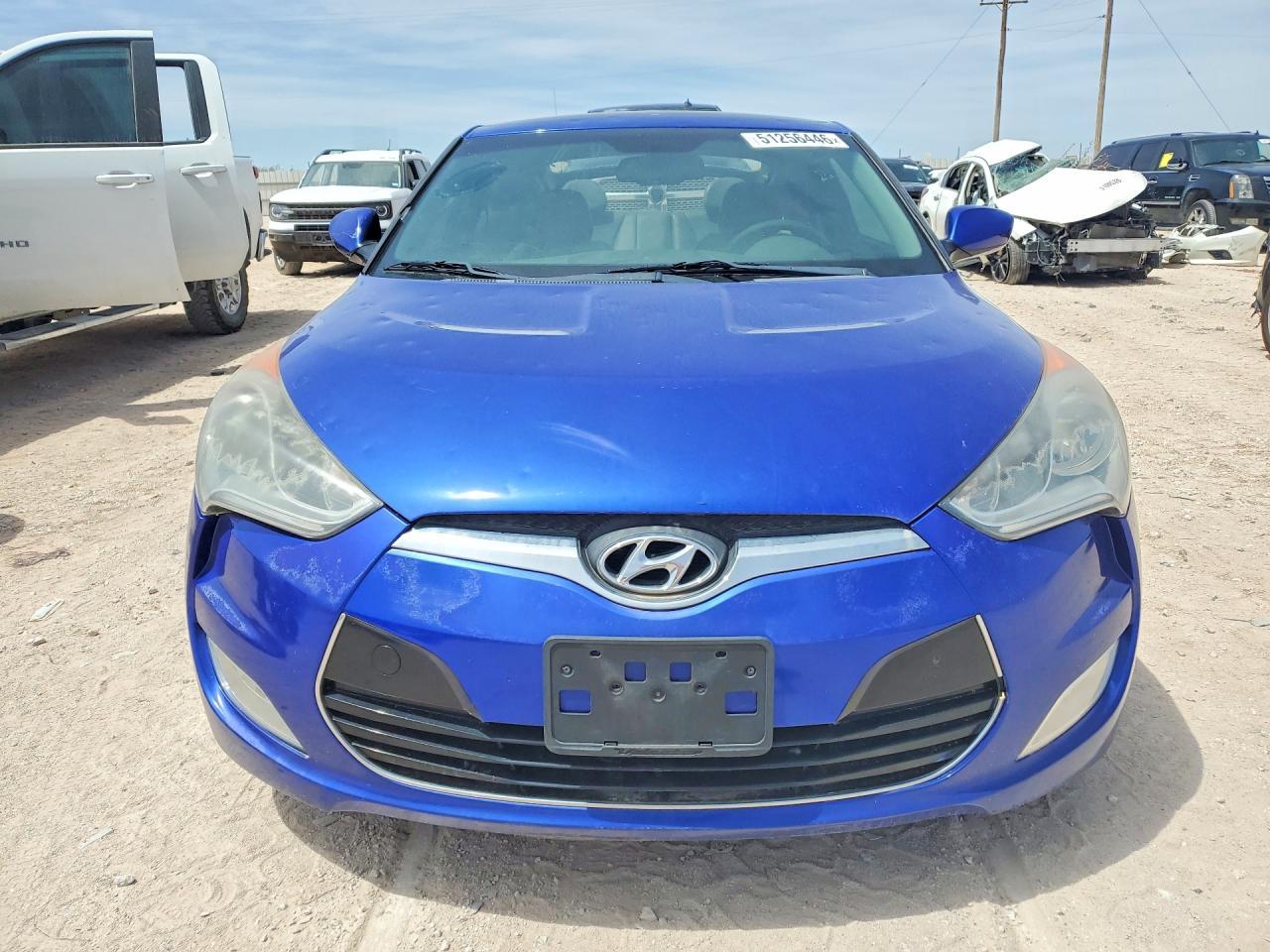 2013 Hyundai Veloster Base - Image 5
