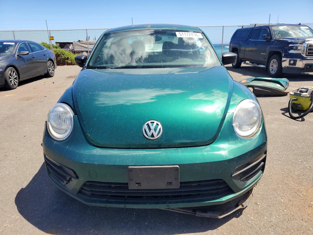 2017 Volkswagen Beetle 1.8T - Фото 5