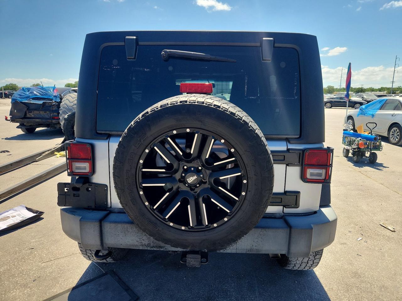 2014 Jeep Wrangler Unlimited Sport - Фото 6