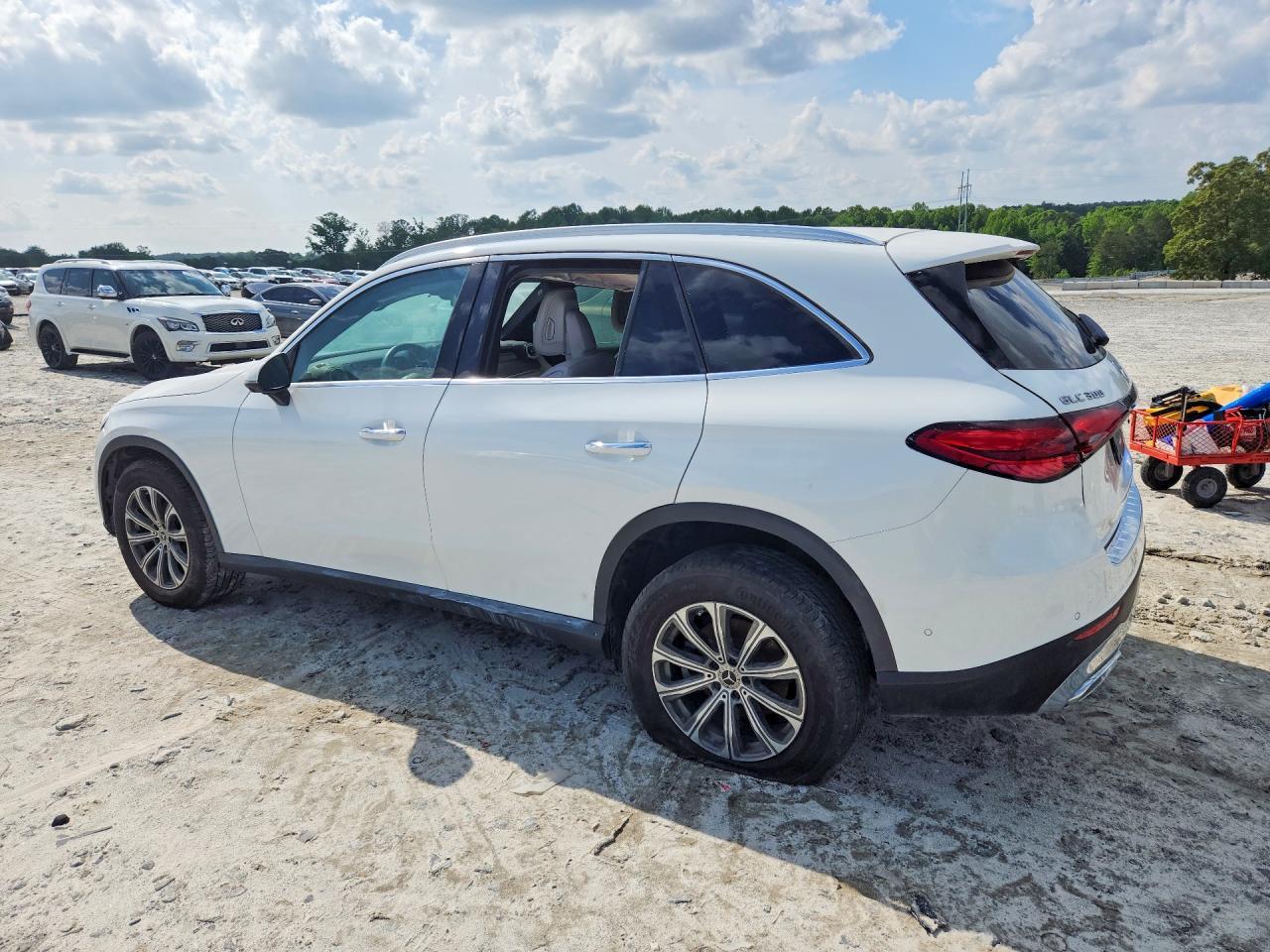 2025 Mercedes-Benz Glc 300 - Фото 2