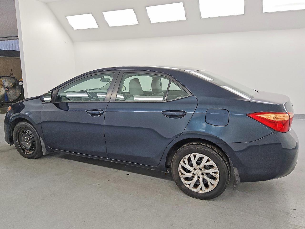 2018 Toyota Corolla Le - Фото 2