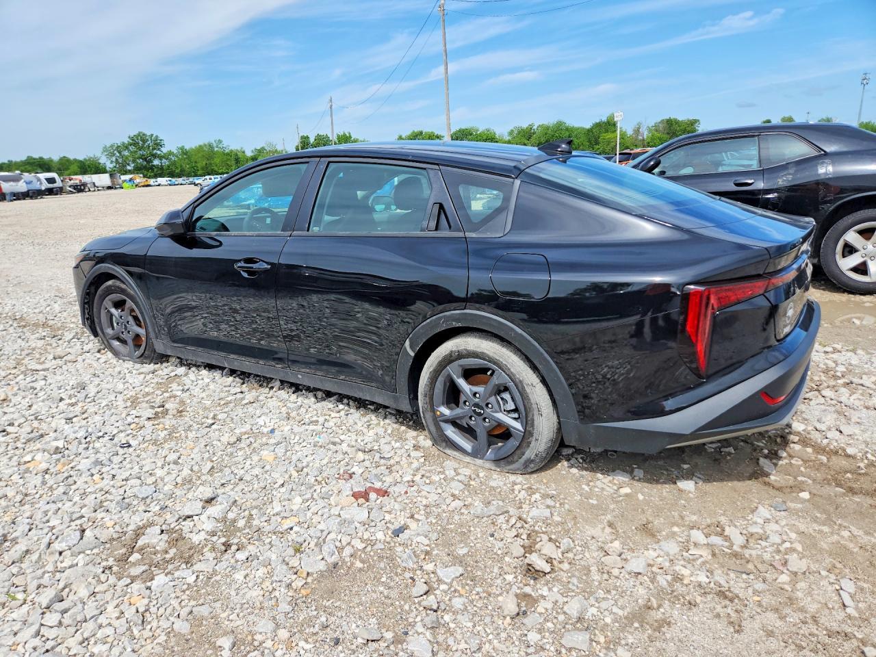 2025 Kia K4 Lx - Фото 2