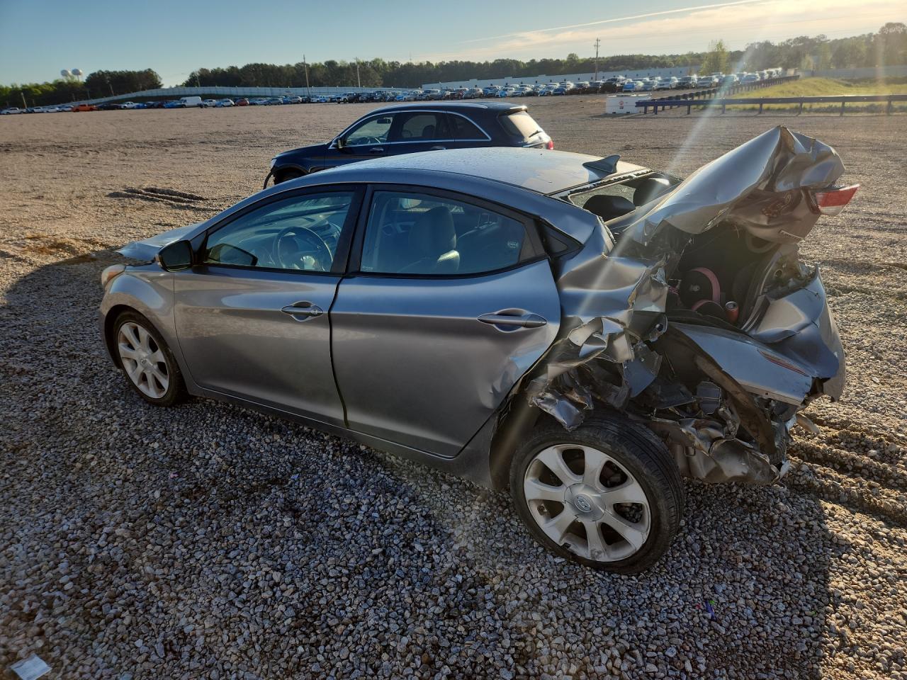 2013 Hyundai Elantra Limited - Фото 2