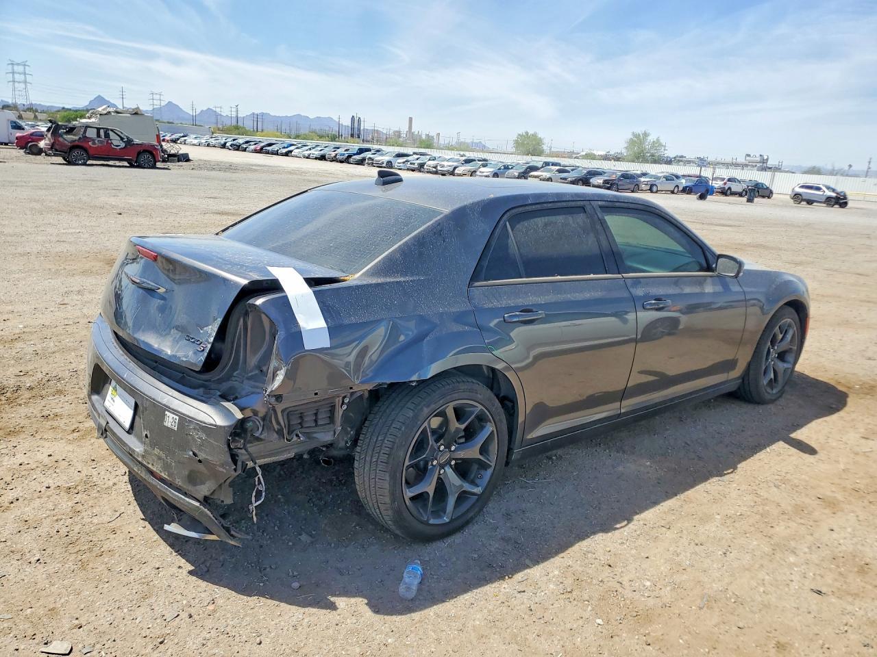 2022 Chrysler 300 S - Фото 3