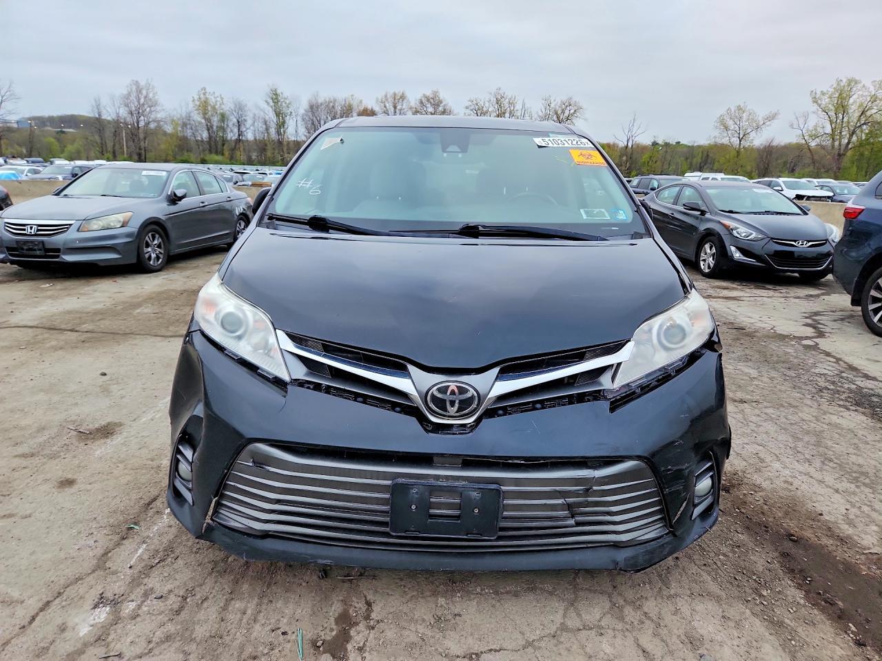 2020 Toyota Sienna Xle 8-Passenger - Фото 5