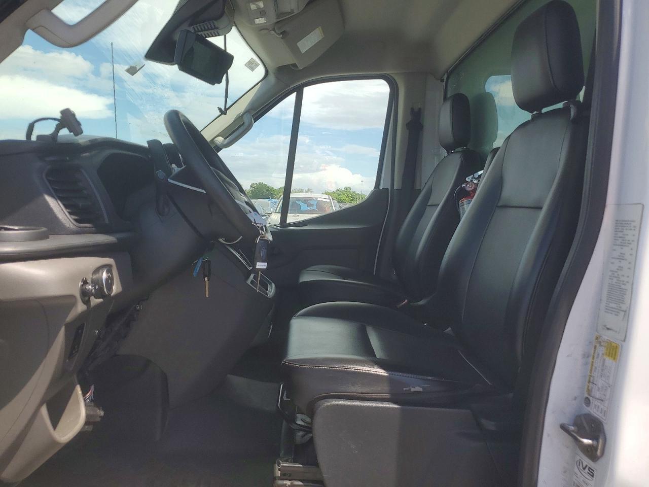2021 Ford Transit Delivery Truck - Фото 7