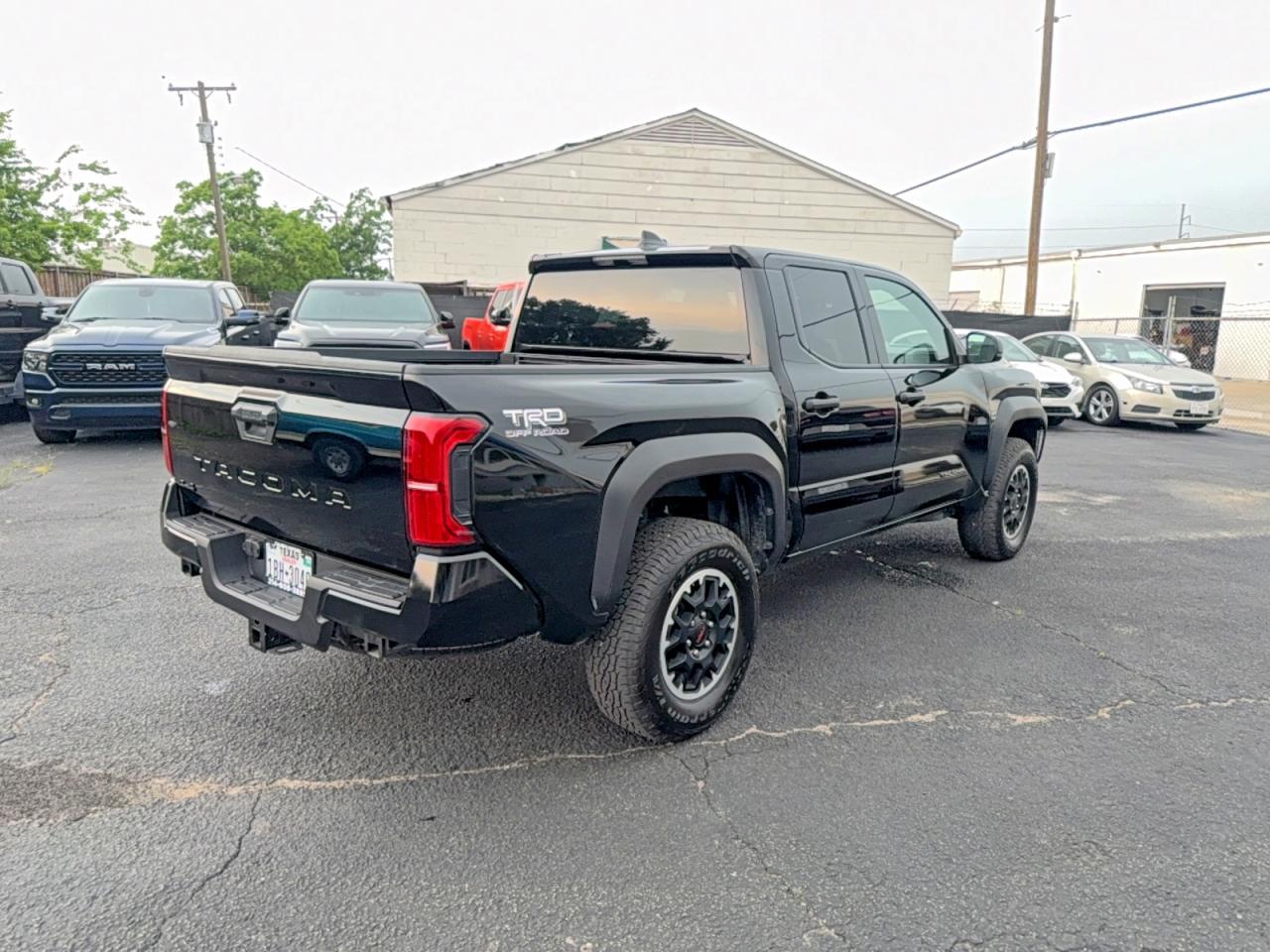 2025 Toyota Tacoma Trd Off-Road - Image 4