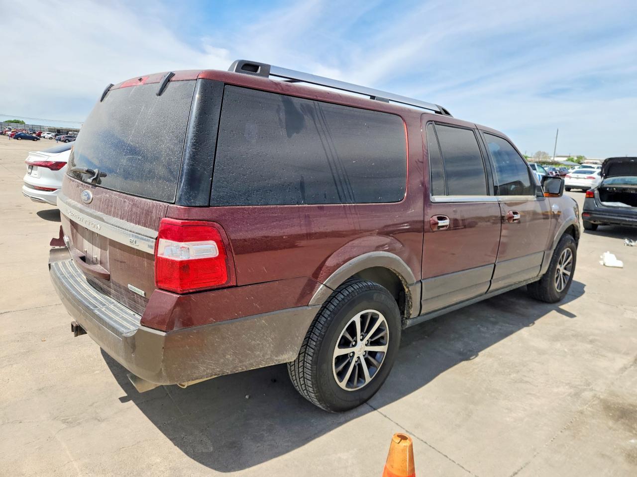 2015 Ford Expedition El Xlt - Фото 3