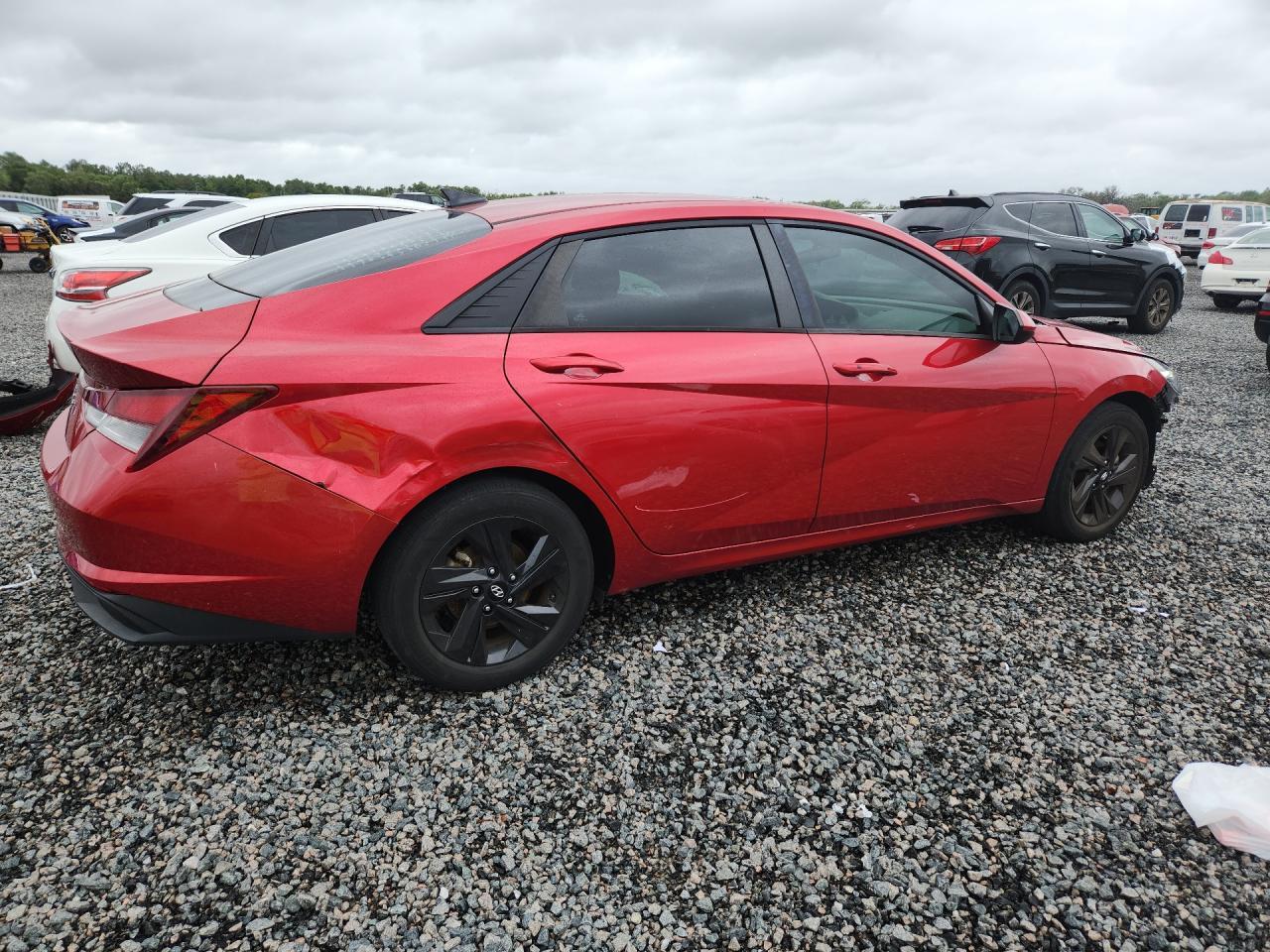 2021 Hyundai Elantra - Фото 3