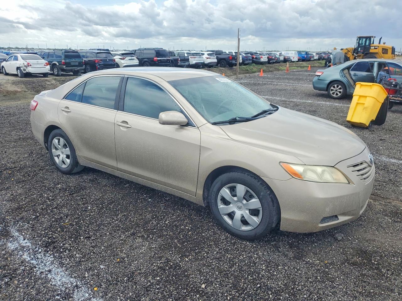 2009 Toyota Camry Le - Image 4