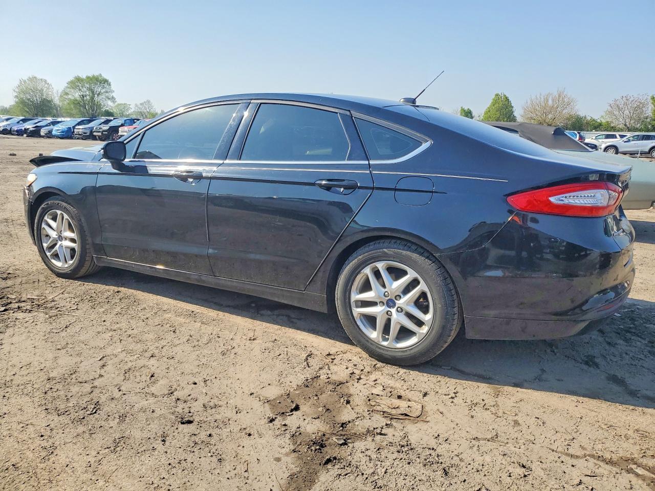 2016 Ford Fusion Se - Фото 2