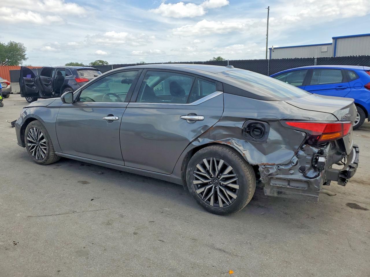 2023 Nissan Altima Sv - Фото 2