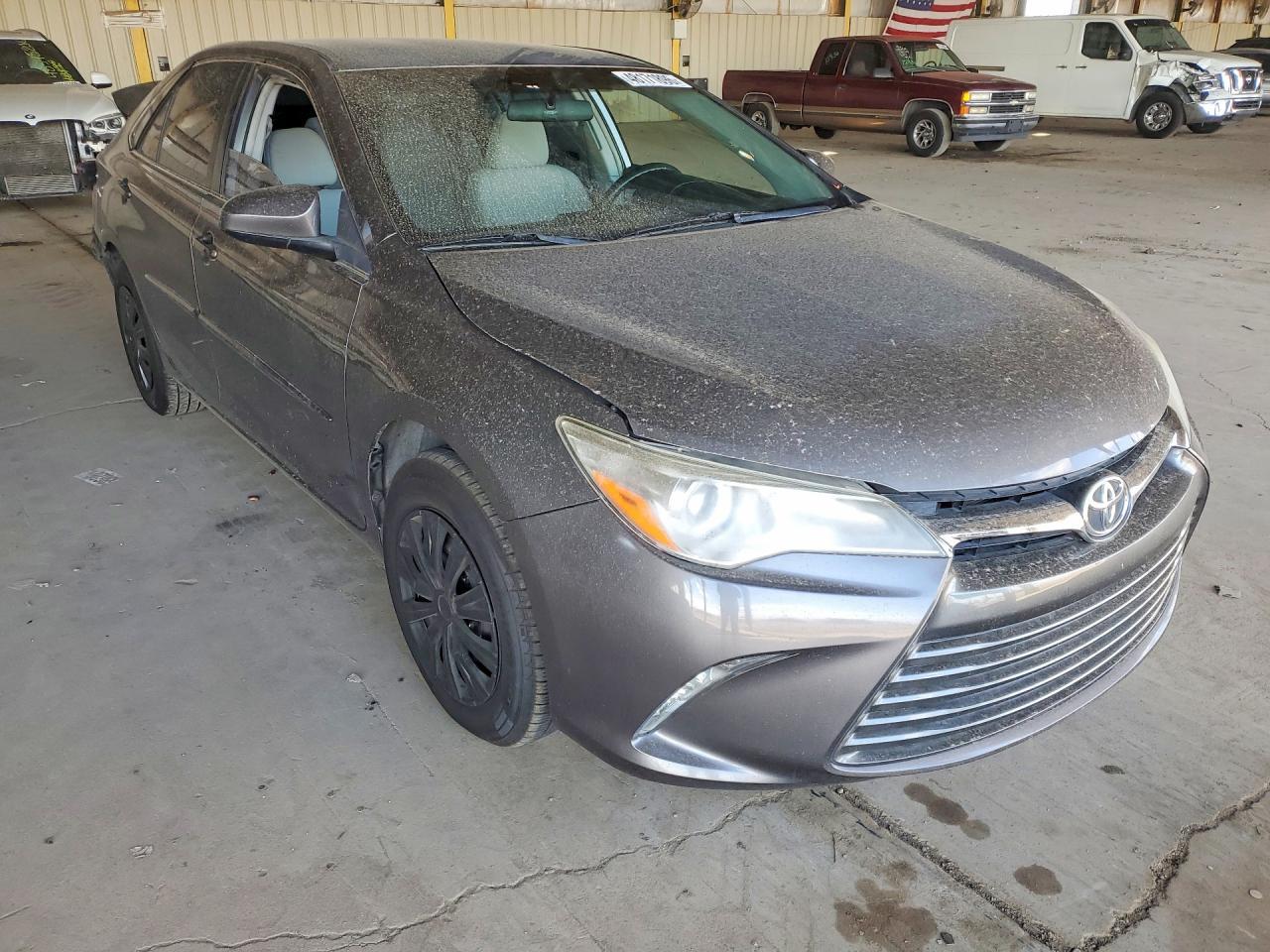 2017 Toyota Camry Le - Image 4