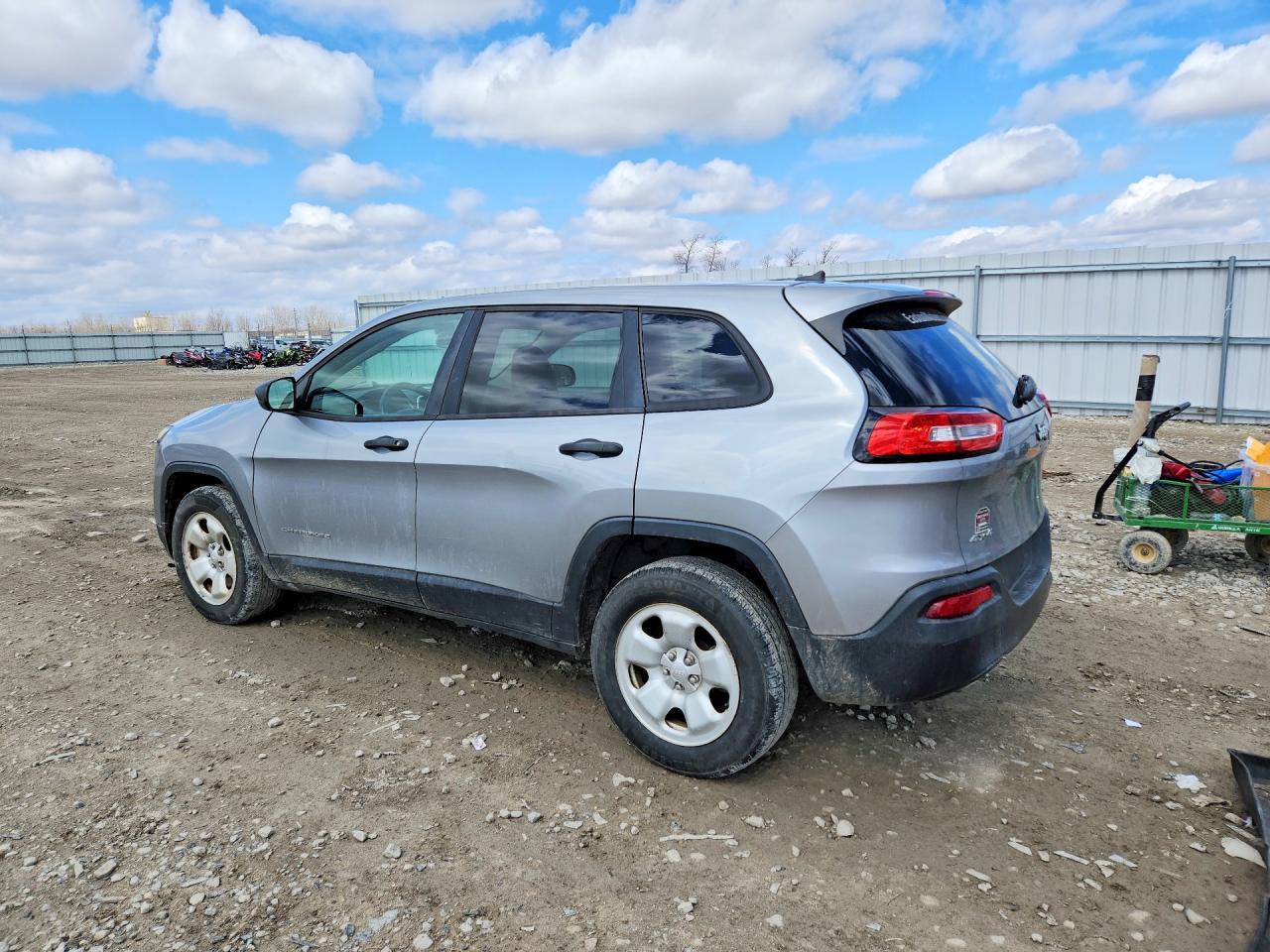 2014 Jeep Cherokee Sport - Image 2