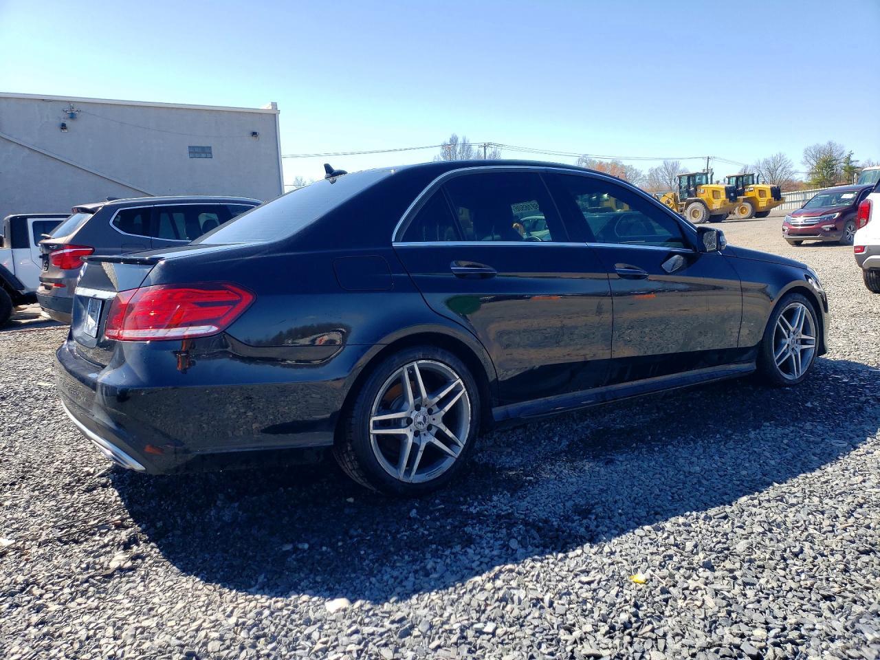 2015 Mercedes-Benz E 350 4Matic - Фото 3