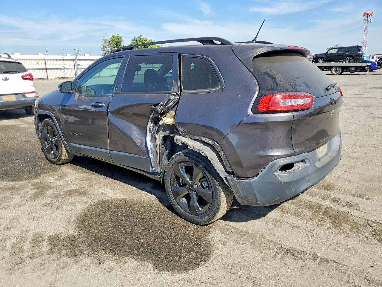 2018 Jeep Cherokee Latitude - Фото 2