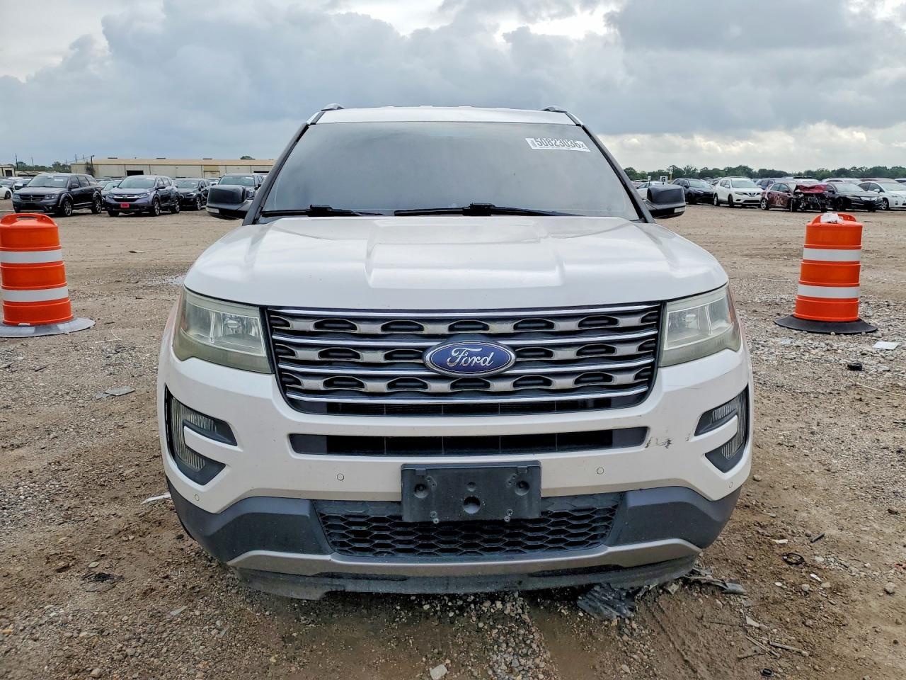 2016 Ford Explorer Xlt - Image 5