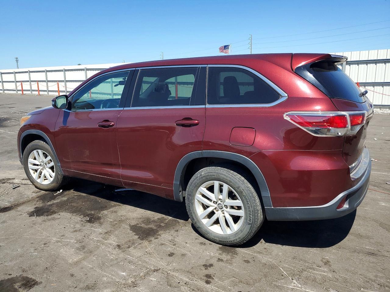 2016 Toyota Highlander Le - Фото 2