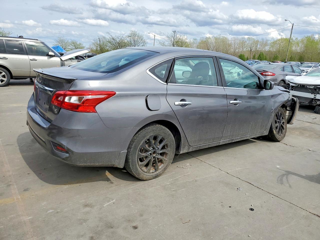 2018 Nissan Sentra S - Фото 3